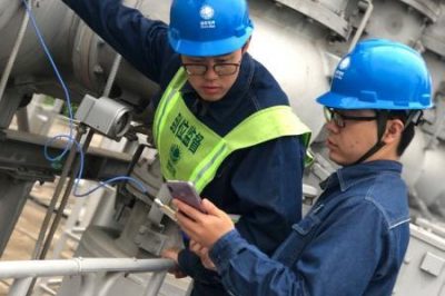 渭南供電公司在帶電檢測(cè)勞動(dòng)競(jìng)賽