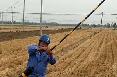 晉州供電公司組織12個(gè)供電所趕往麥?zhǔn)宅F(xiàn)場