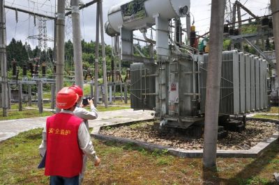 邵陽(yáng)變電檢修公司對(duì)市區(qū)、新寧、邵東的重要變電站進(jìn)行現(xiàn)場(chǎng)保電工作