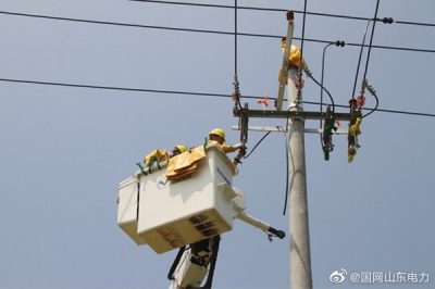 10千伏餐具線(xiàn)78號(hào)和79號(hào)桿之間新立15米線(xiàn)桿1基，并進(jìn)行帶電接火作業(yè)