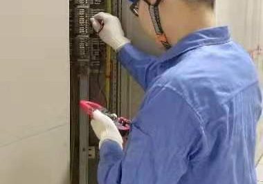 晉州市供電公司220千伏里豐變電站電能表進(jìn)行現(xiàn)場測量校驗(yàn)