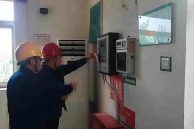 武強(qiáng)縣供電公司組織安監(jiān)部與運維部攜手進(jìn)行變電站消防檢查