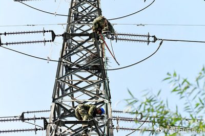 濟(jì)陽區(qū)供電公司對110千伏中新線進(jìn)行檢修改造
