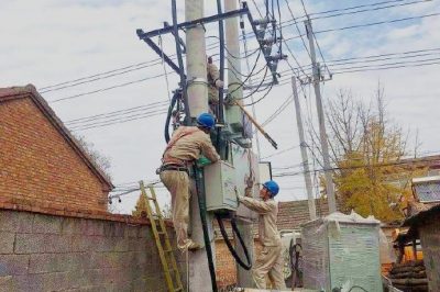 范樓鎮(zhèn)黃壩新村TTU智能終端施工作業(yè)現場
