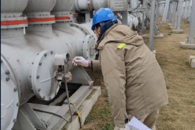 500千伏高郵變電站內進行全站專業(yè)特巡