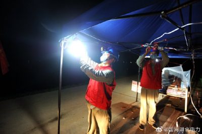防汛保電，照亮12公里防汛河堤