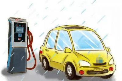 狂風(fēng)暴雨之下，電動汽車能上路嗎？