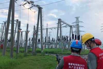 變電“拍了拍”，輸電出動(dòng)“激光炮”