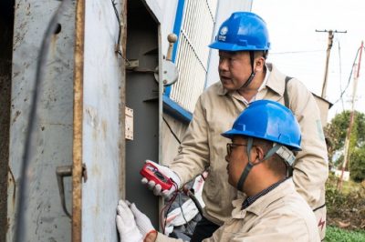 對轄區(qū)內(nèi)用電線路進(jìn)行檢查，試跳漏電保護(hù)器
