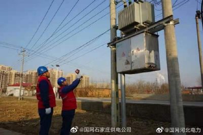 到西莊村對變壓器、用電線路等進行紅外測溫