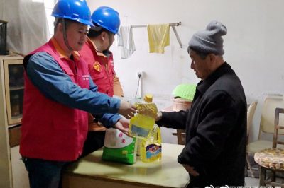 對舊線路、開關(guān)和插座等進行維修更換