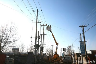 對10千伏孫五線14號(hào)桿帶電T接引流線