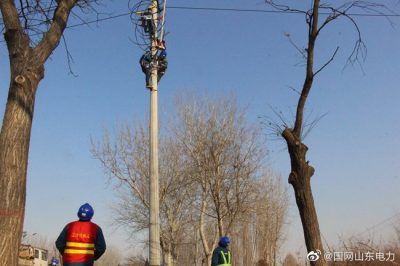 更換老舊導(dǎo)線700余米，安裝跌落式熔斷器一處