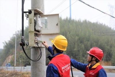 對電表箱、照明燈以及水泵等用電設(shè)備進行全方面檢查