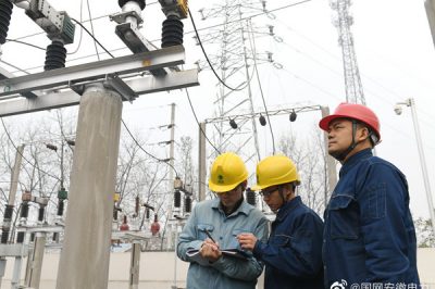 在雨雪大風等特殊天氣，對設備、線路加強巡視監(jiān)督