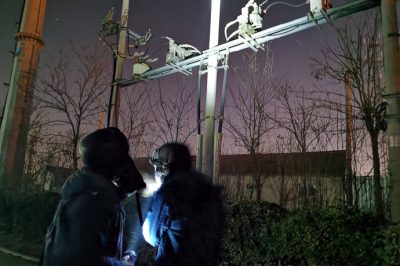 對轄區(qū)內(nèi)的線路、設(shè)備進行夜間高負荷時段紅外測溫工作