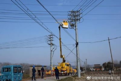 開展雄州變，龍池變，程橋變和長城變開展帶電安裝護套工作