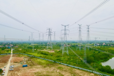 湖北武漢1000千伏特高壓變電站500千伏配套線(xiàn)路成功送電
